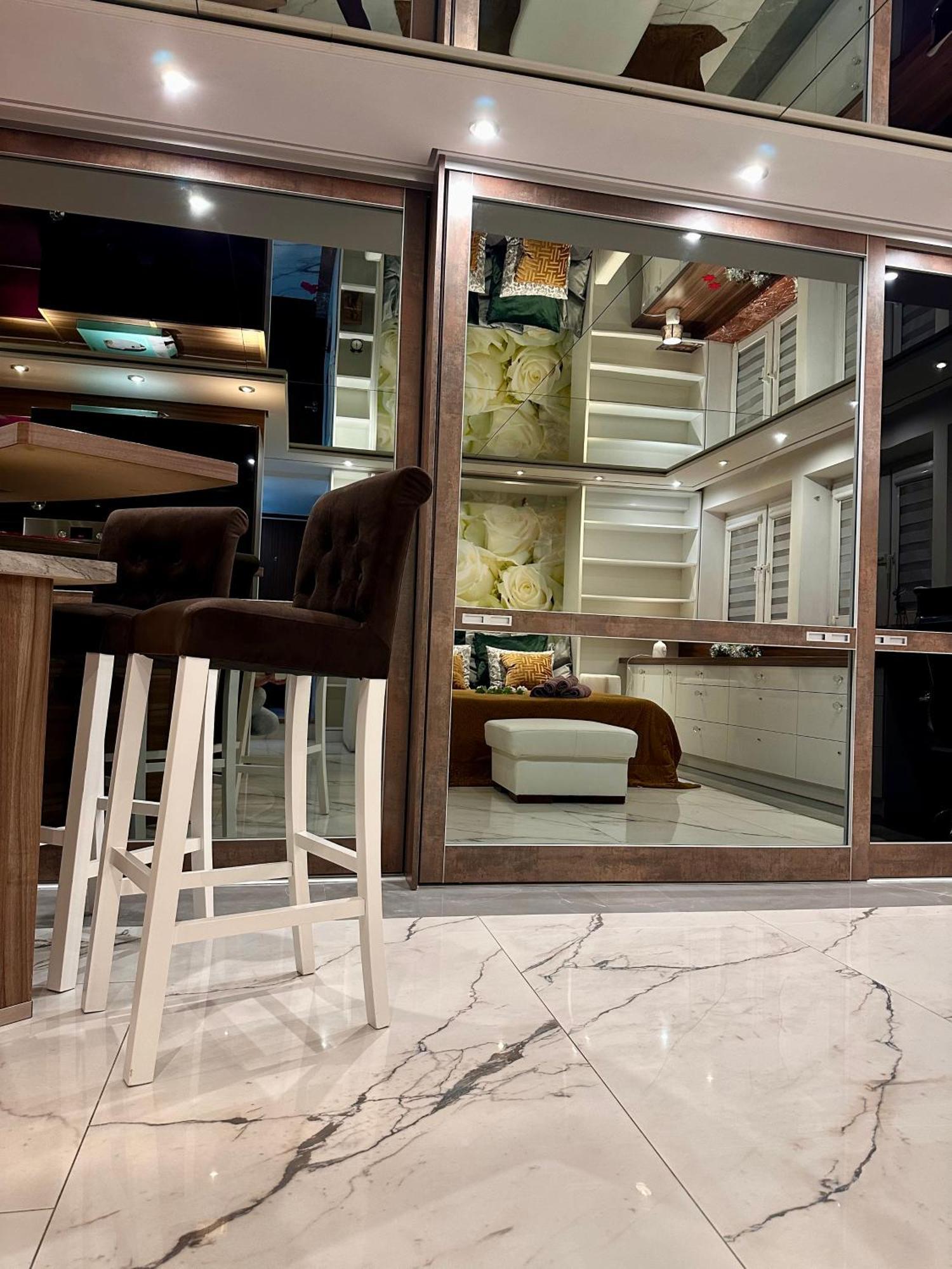 Deluxury Mirror Apartament Centrum Варшава Экстерьер фото