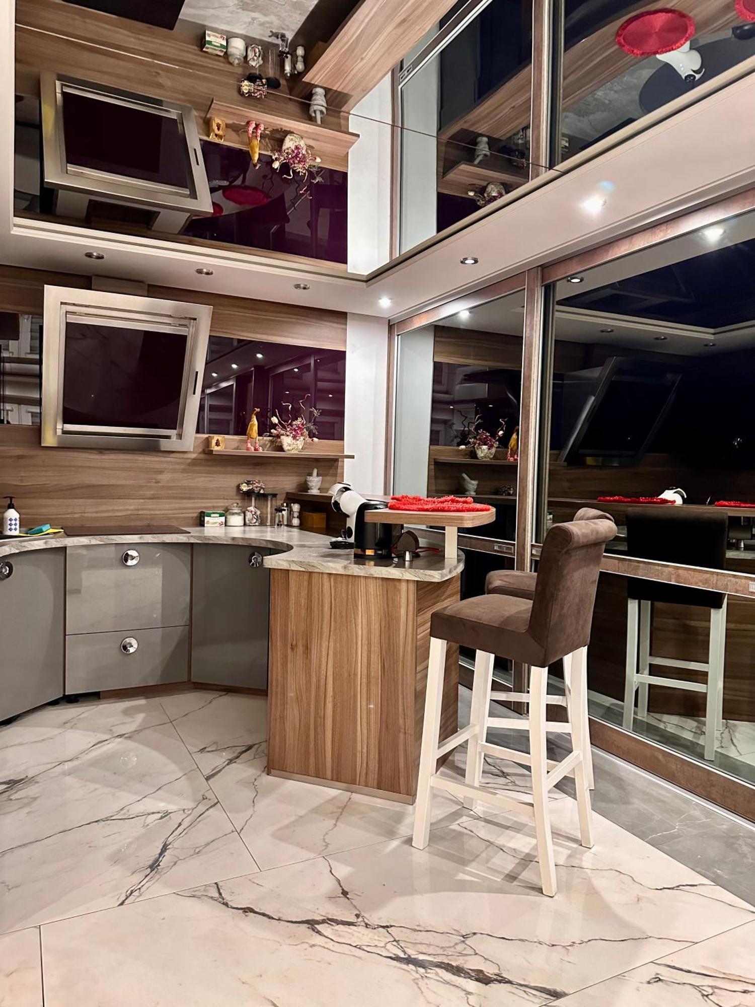 Deluxury Mirror Apartament Centrum Варшава Экстерьер фото