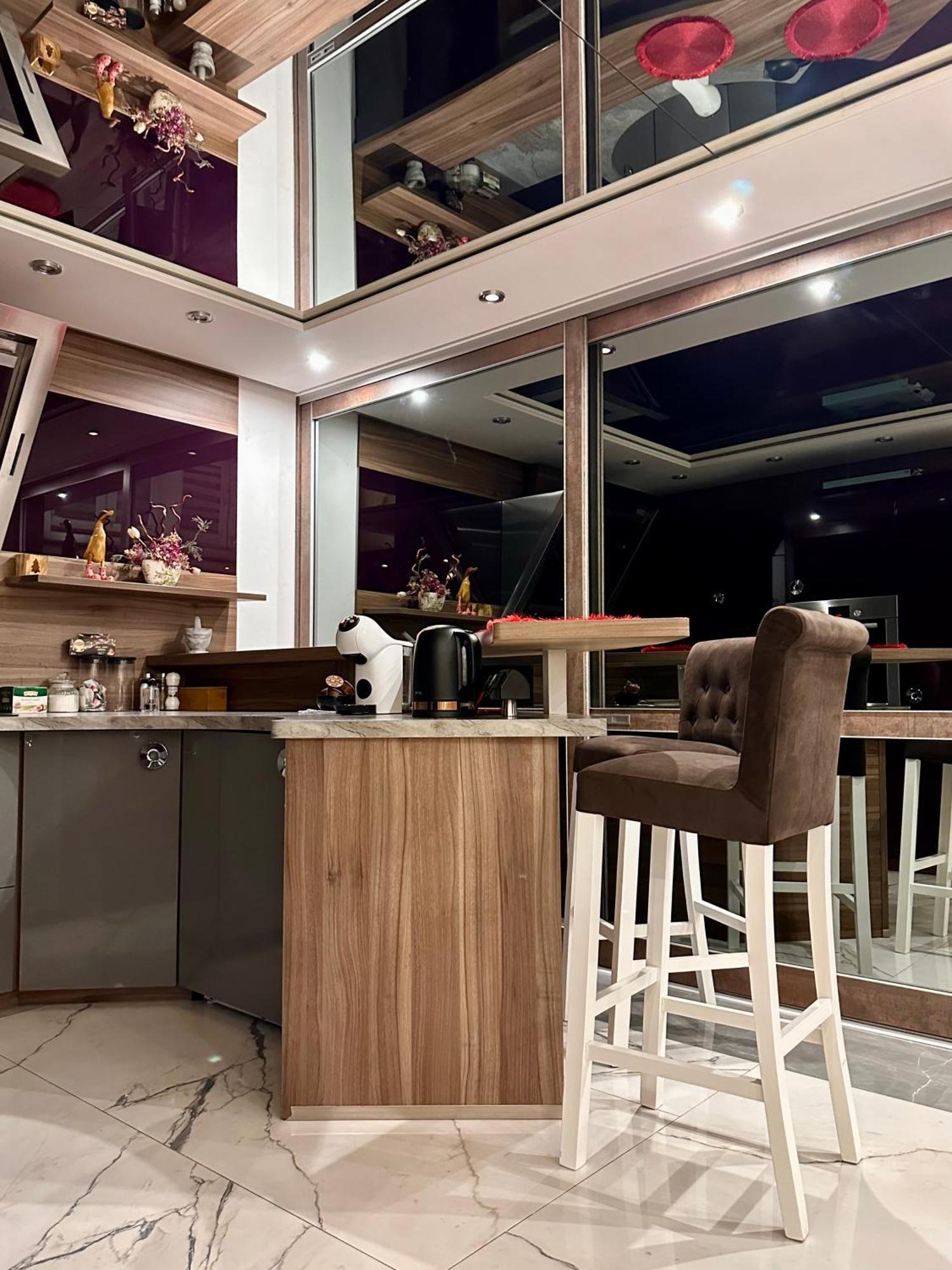Deluxury Mirror Apartament Centrum Варшава Экстерьер фото