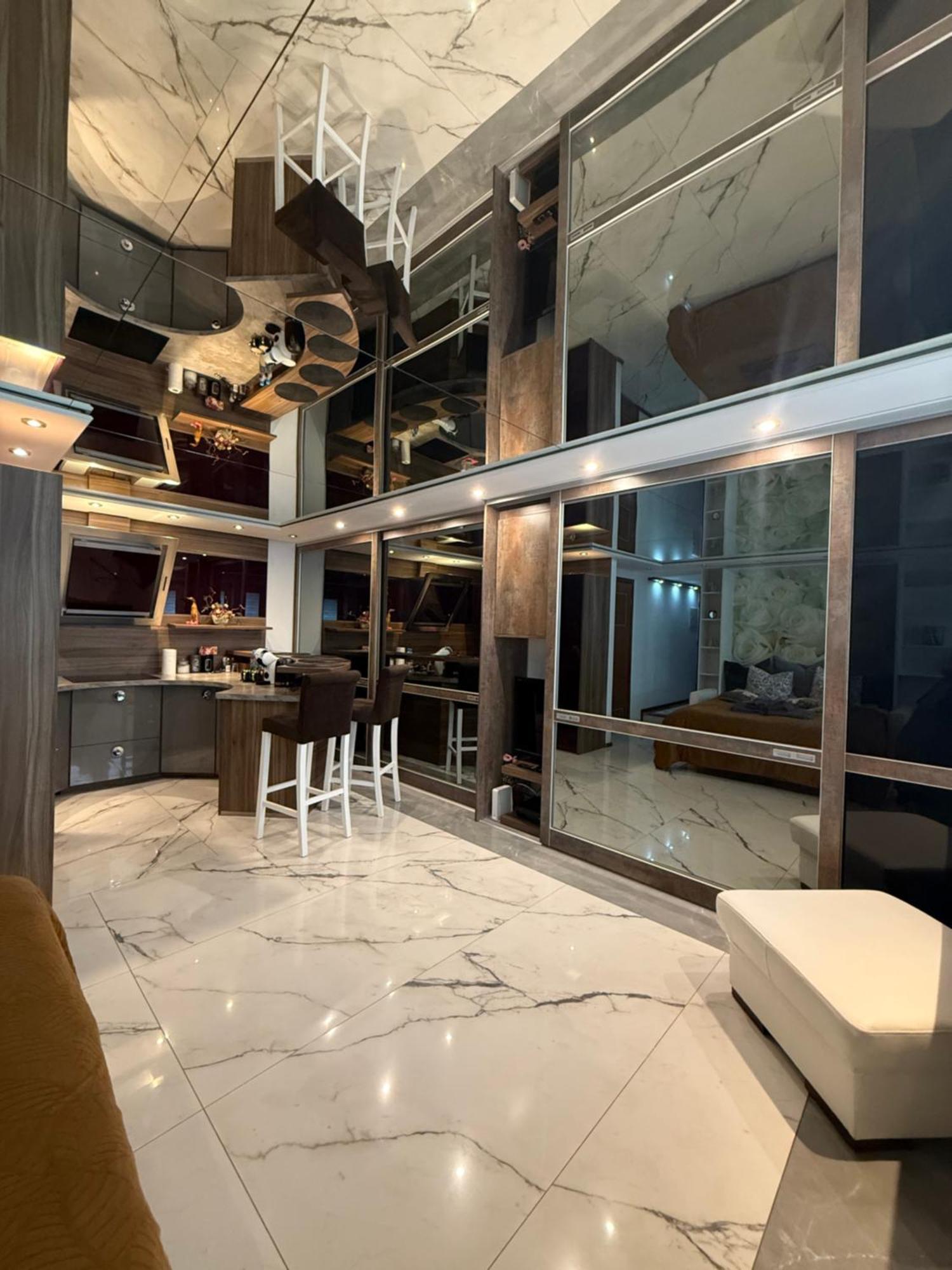 Deluxury Mirror Apartament Centrum Варшава Экстерьер фото
